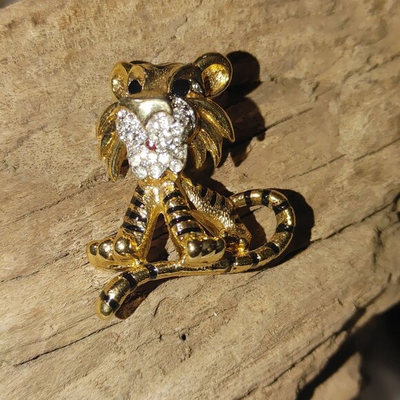 Jomaz Brooch Pin Vintage Gold Rhinestone Tiger Cat Black Enamel Stripes Crystal - Picture 9 of 11